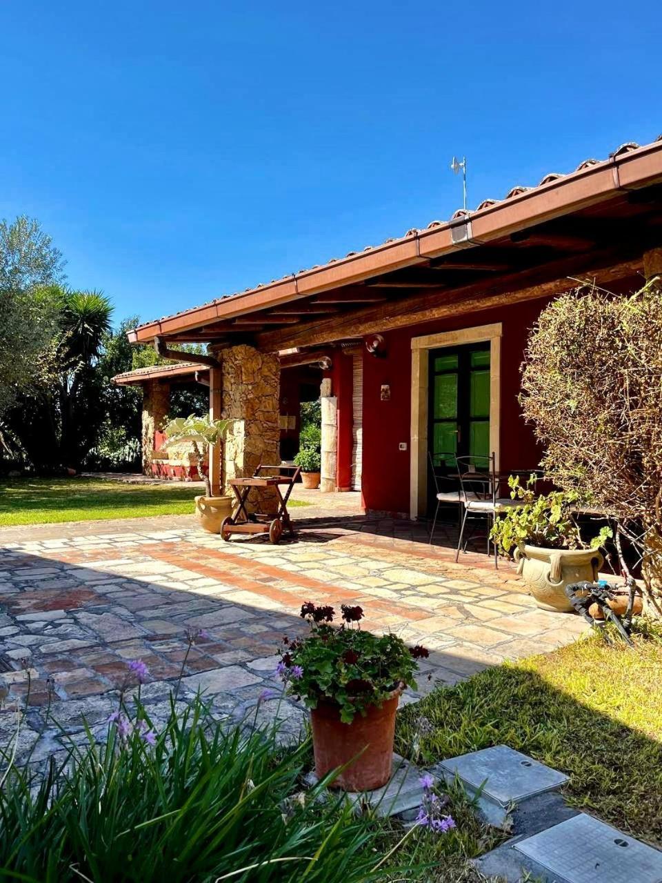 Case Di Loco Castro Agnone Bagni Exterior photo