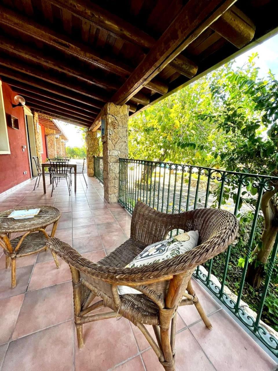 Case Di Loco Castro Agnone Bagni Exterior photo